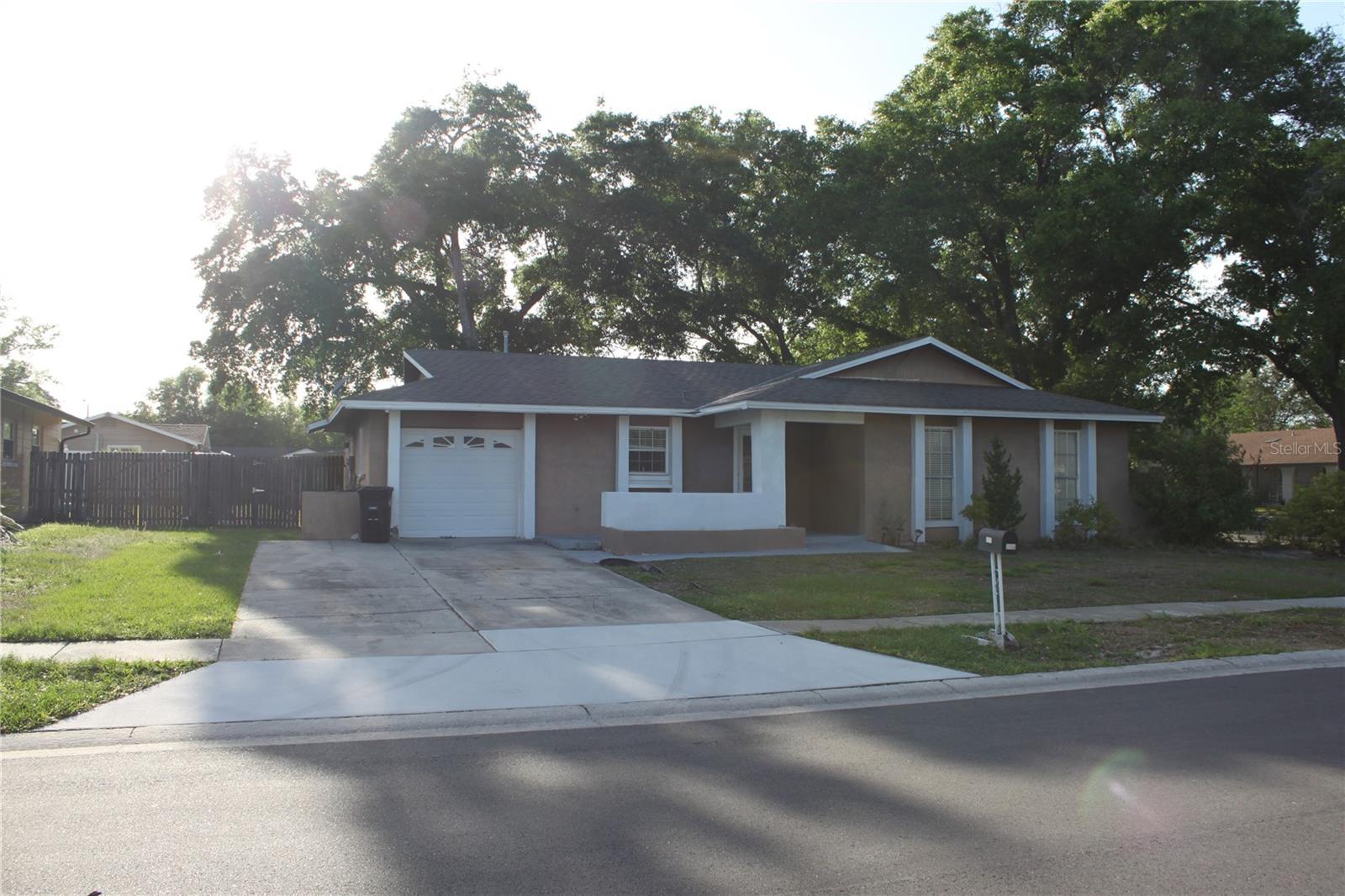 Image 25 of 29 For 812 Gullberry Lane