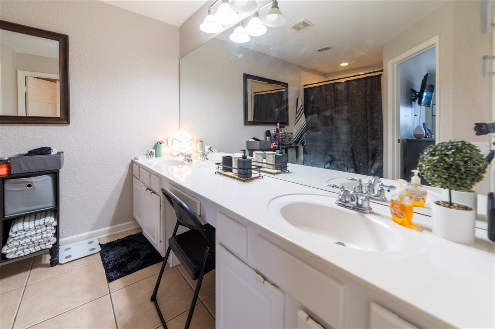 Image 11 of 62 For 1041 Enclair Street