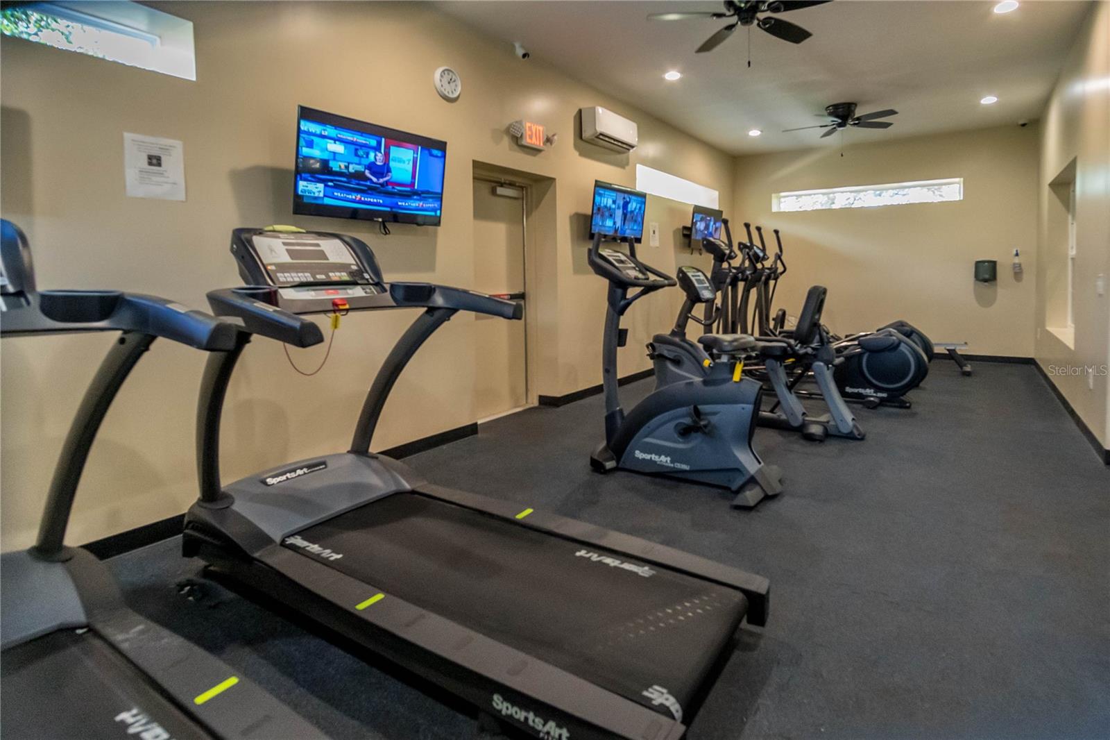 Image 43 of 62 For 1041 Enclair Street