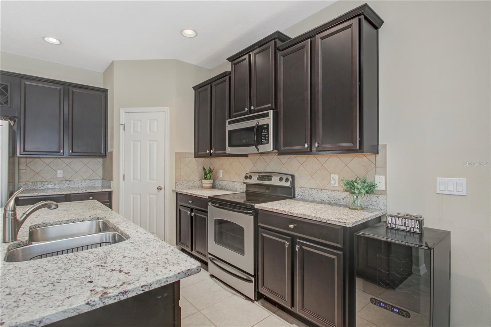 Image 20 of 41 For 9009 Vickroy Terrace