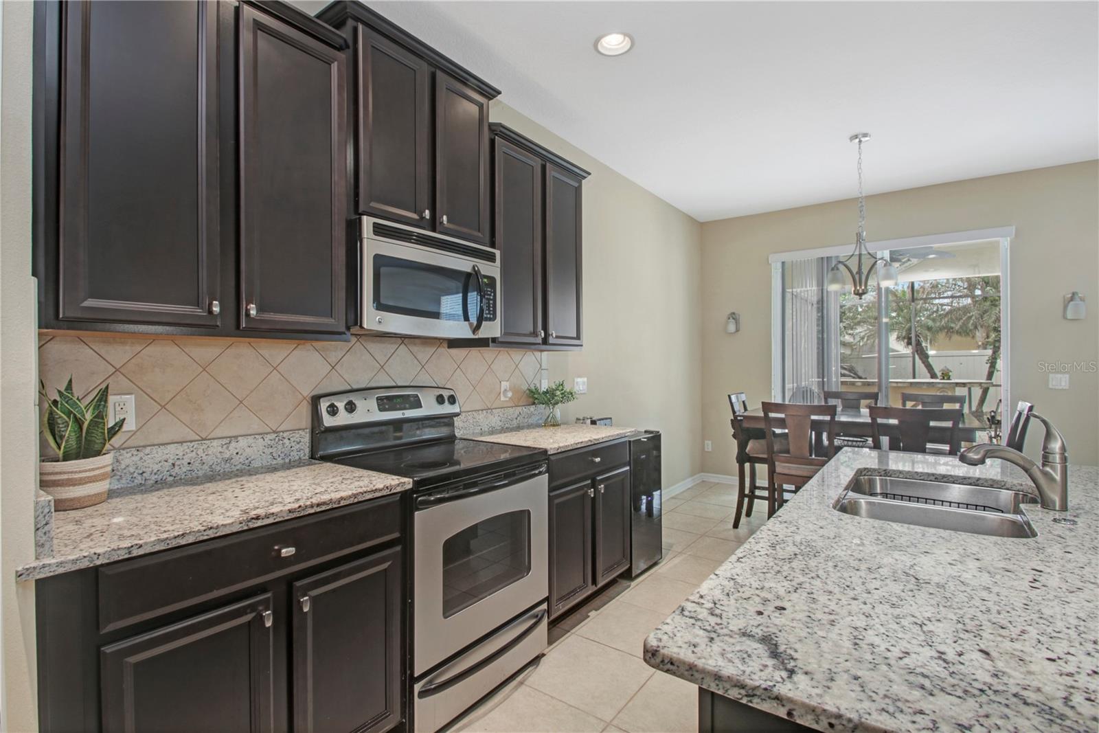 Image 22 of 41 For 9009 Vickroy Terrace