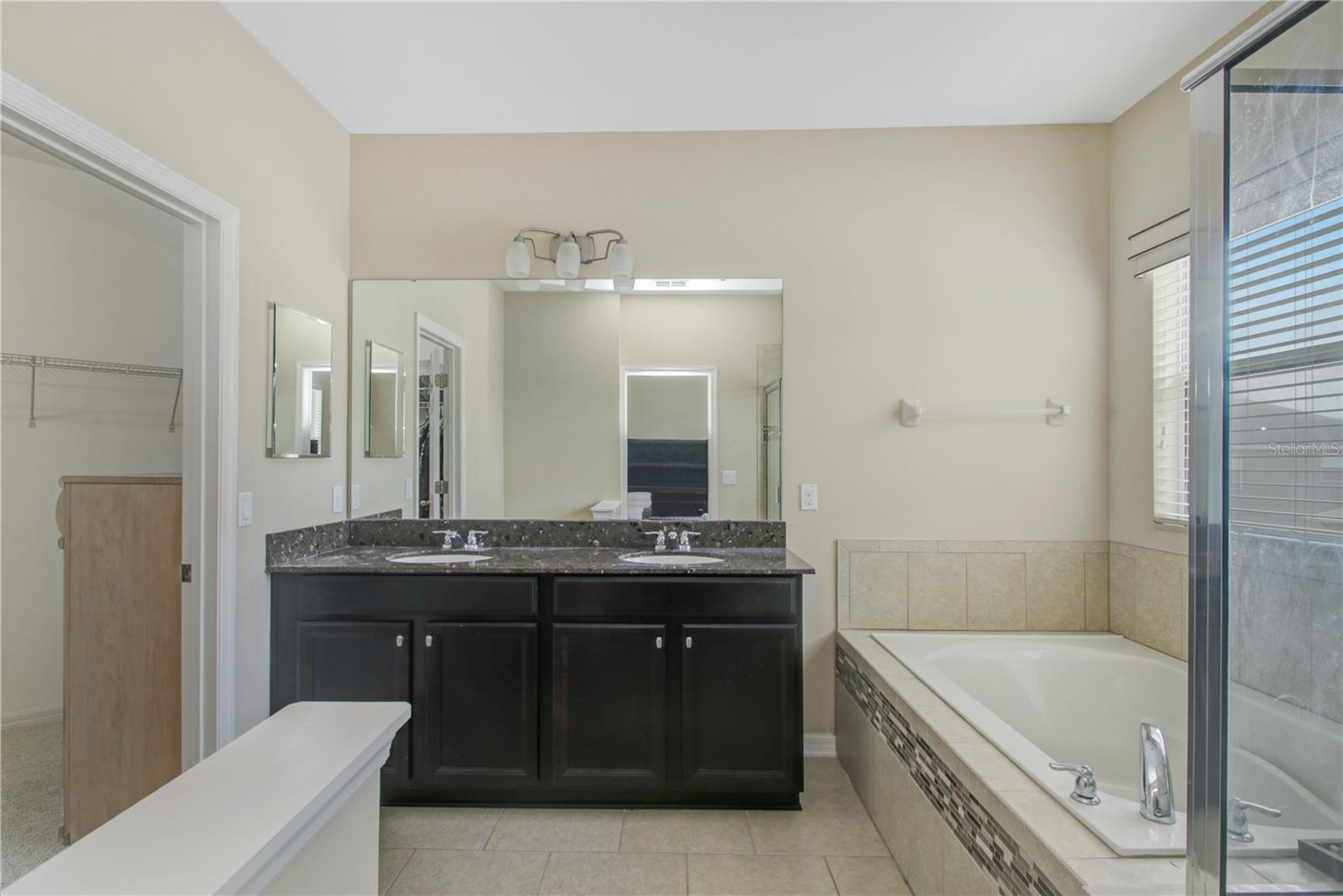 Image 26 of 41 For 9009 Vickroy Terrace