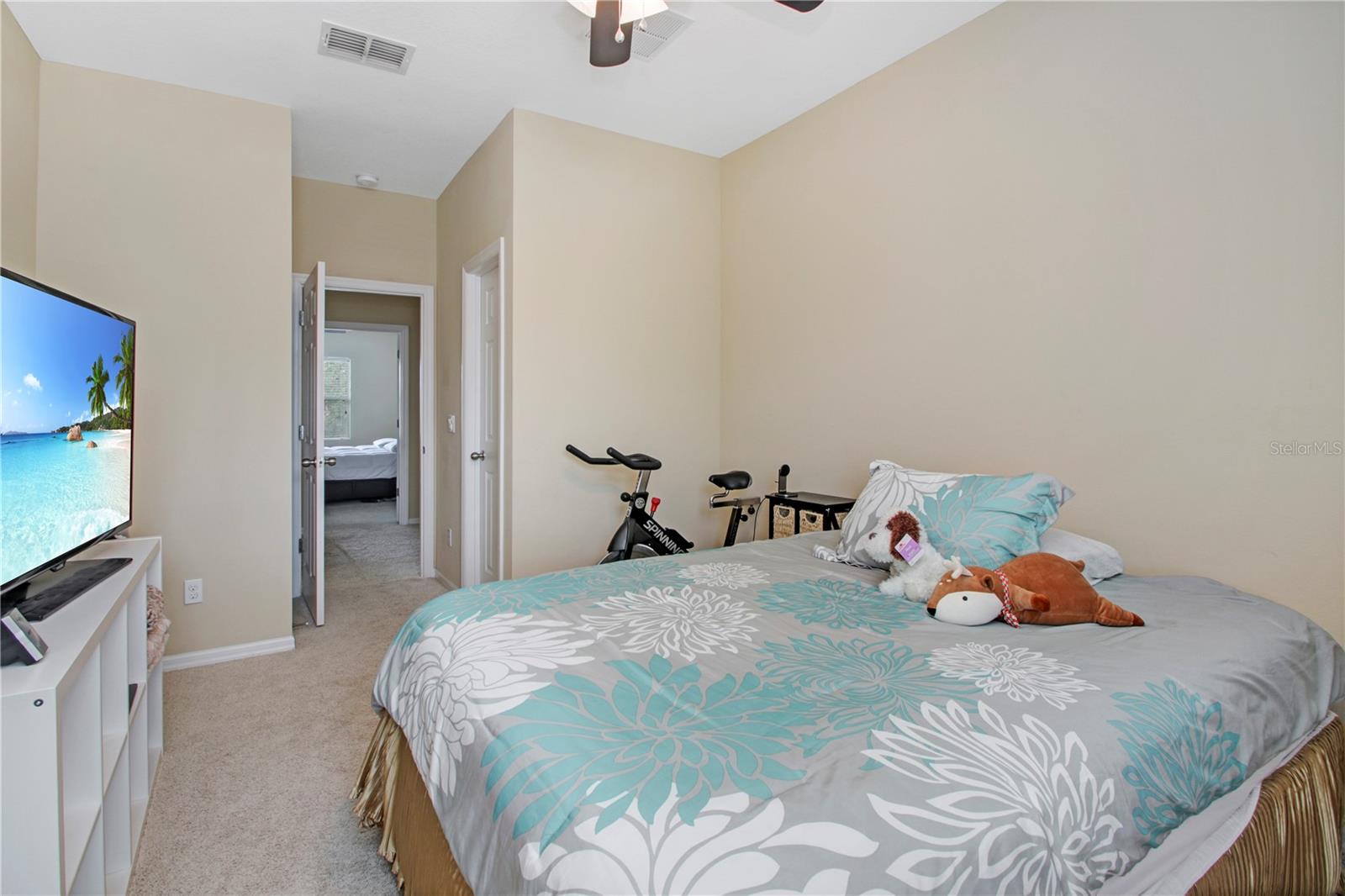 Image 32 of 41 For 9009 Vickroy Terrace