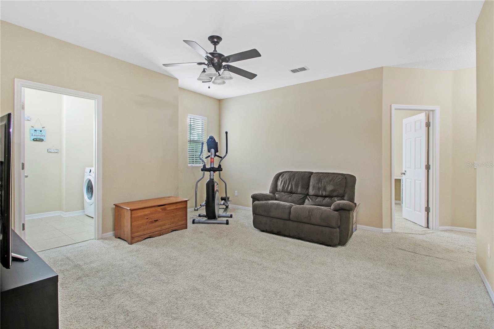 Image 33 of 41 For 9009 Vickroy Terrace