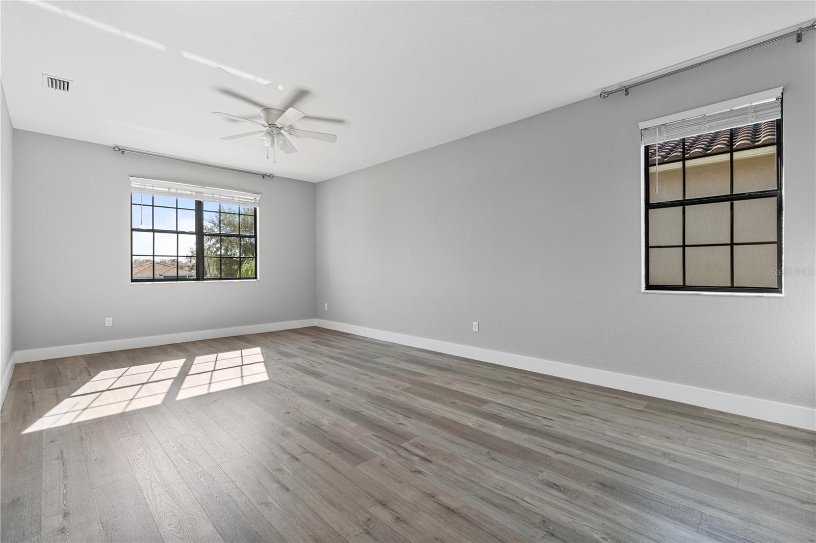 Image 43 of 53 For 13019 Woodford Street