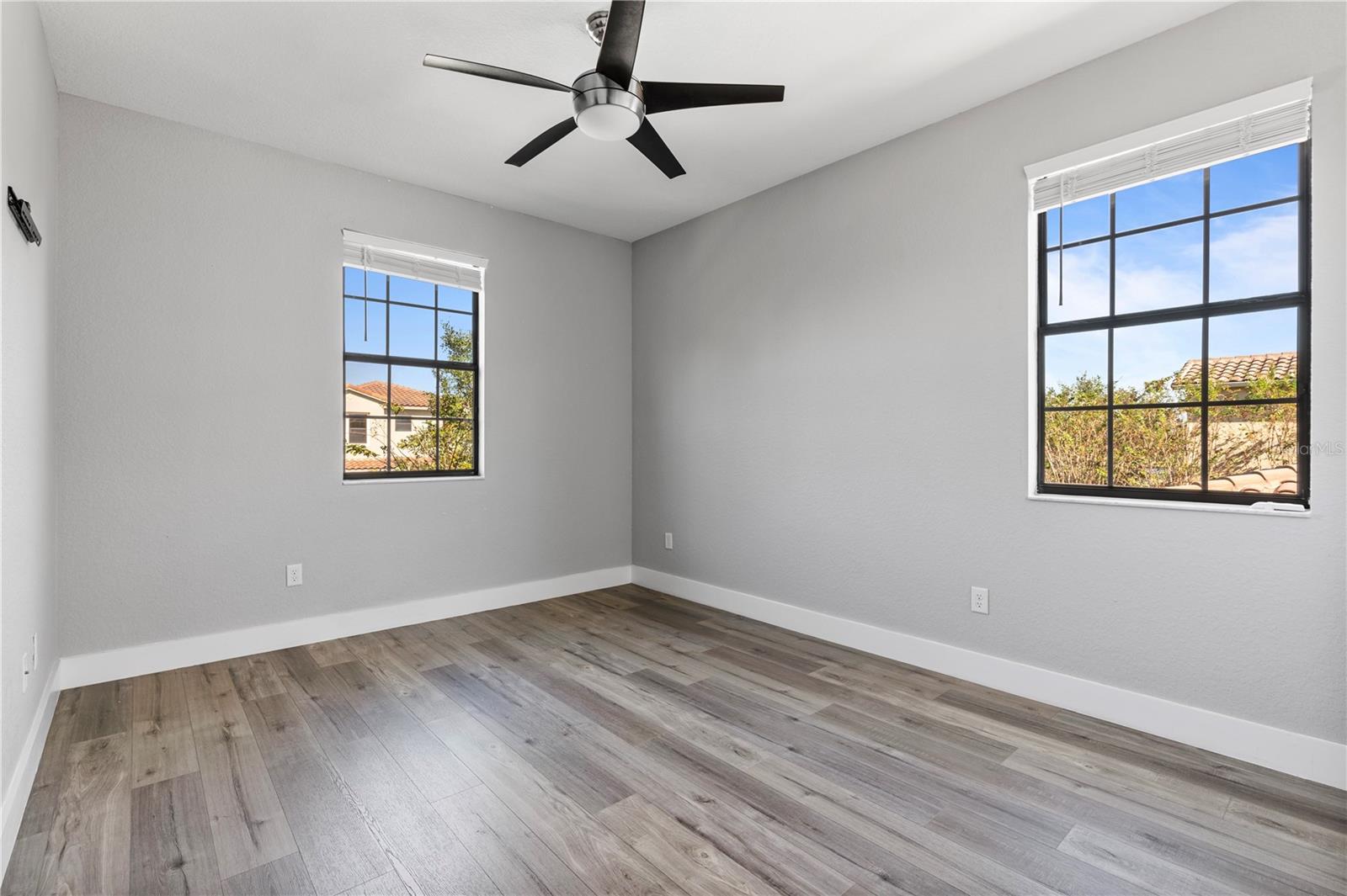 Image 46 of 53 For 13019 Woodford Street