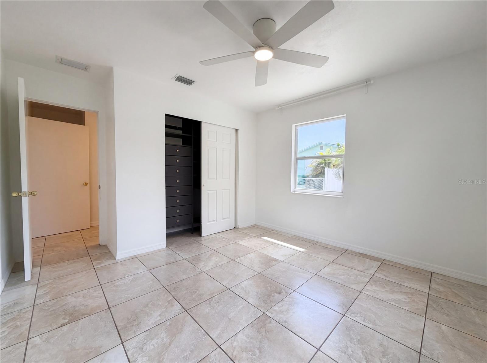 Image 16 of 28 For 829 4th Street