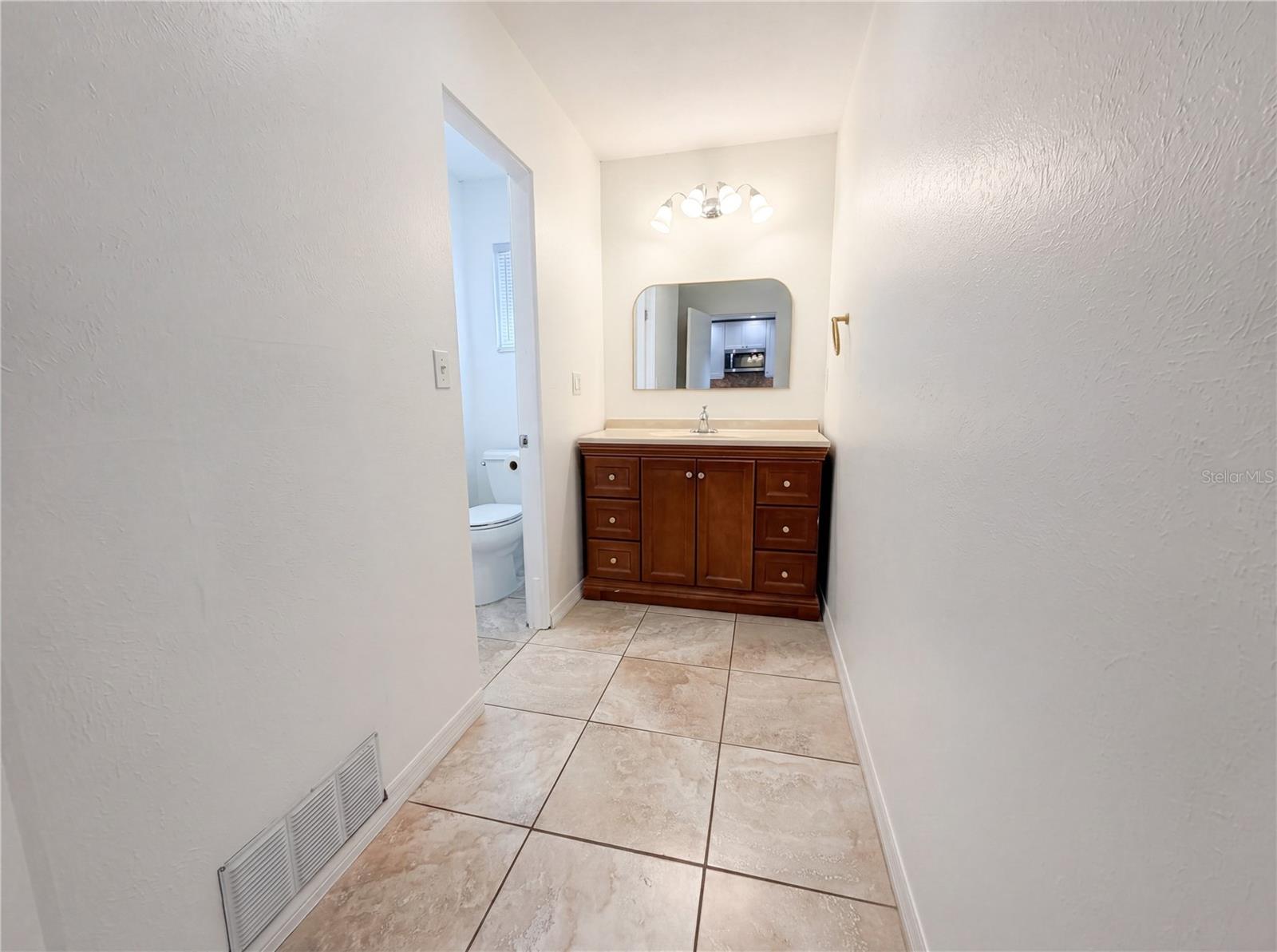 Image 17 of 28 For 829 4th Street