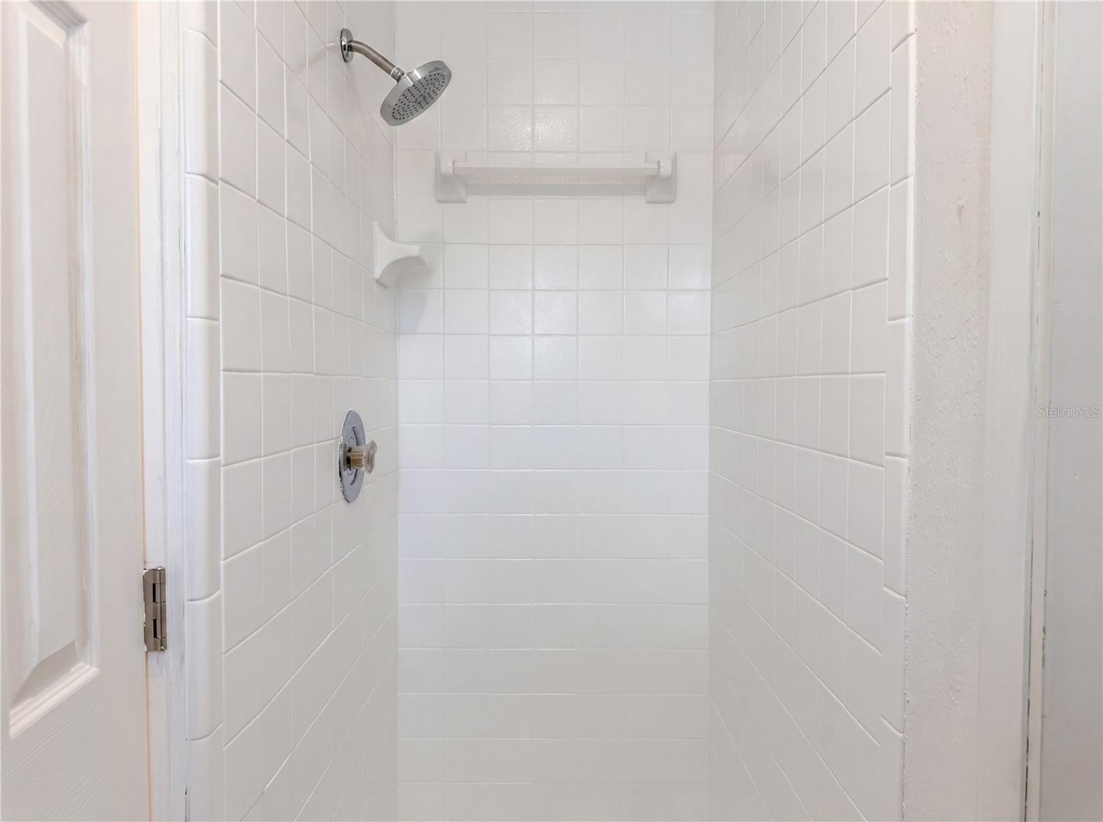 Image 18 of 28 For 829 4th Street