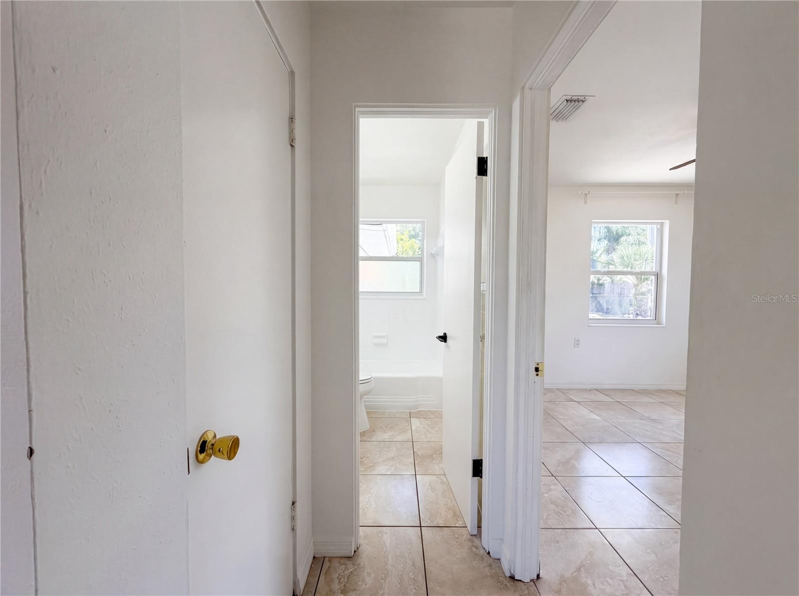 Image 20 of 28 For 829 4th Street