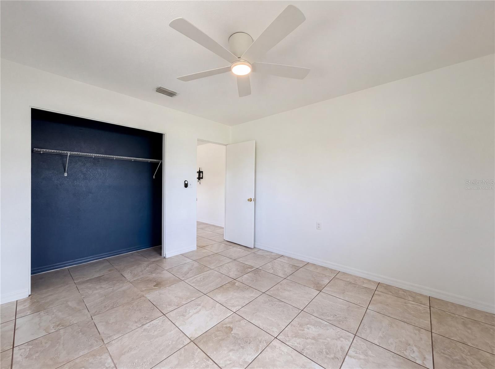 Image 4 of 28 For 829 4th Street