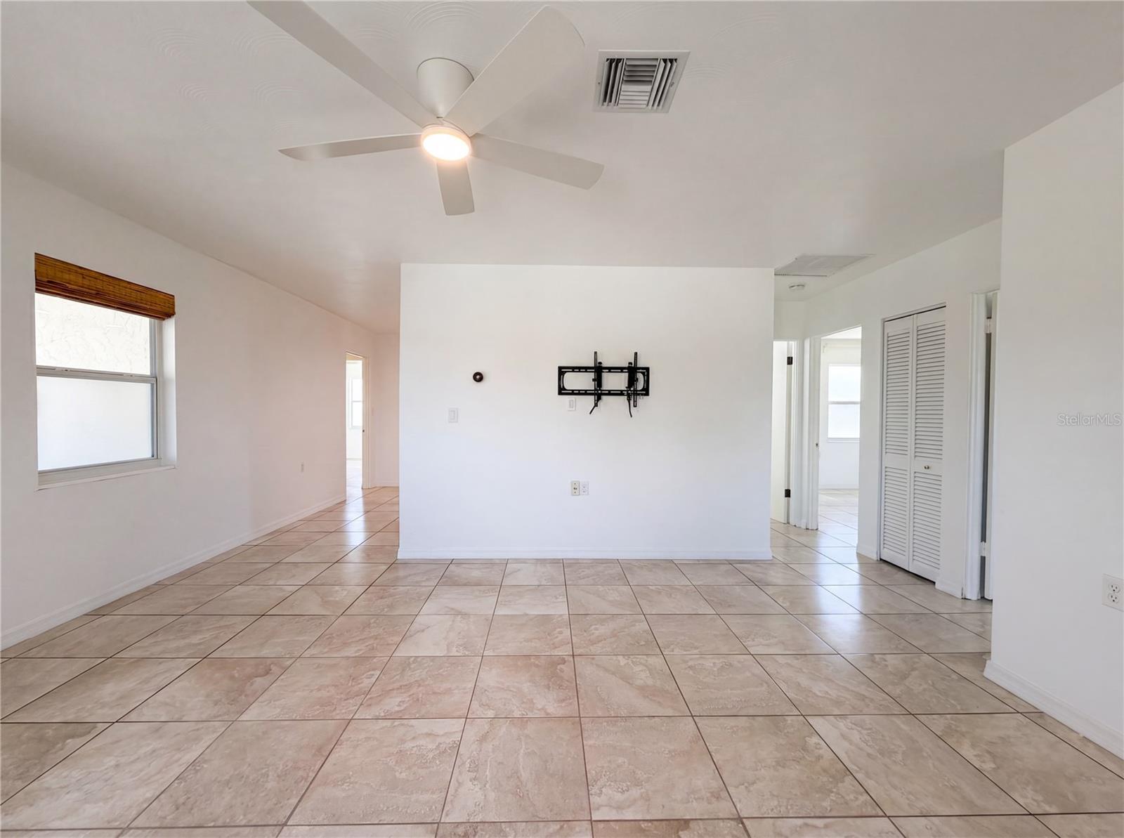 Image 7 of 28 For 829 4th Street