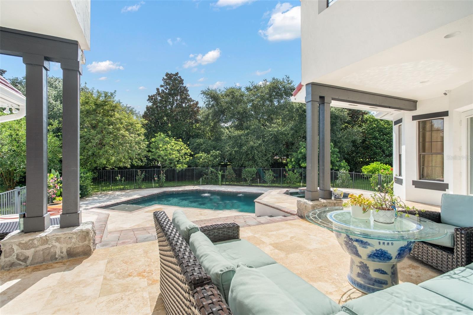 Image 12 of 53 For 9011 Pinnacle Circle