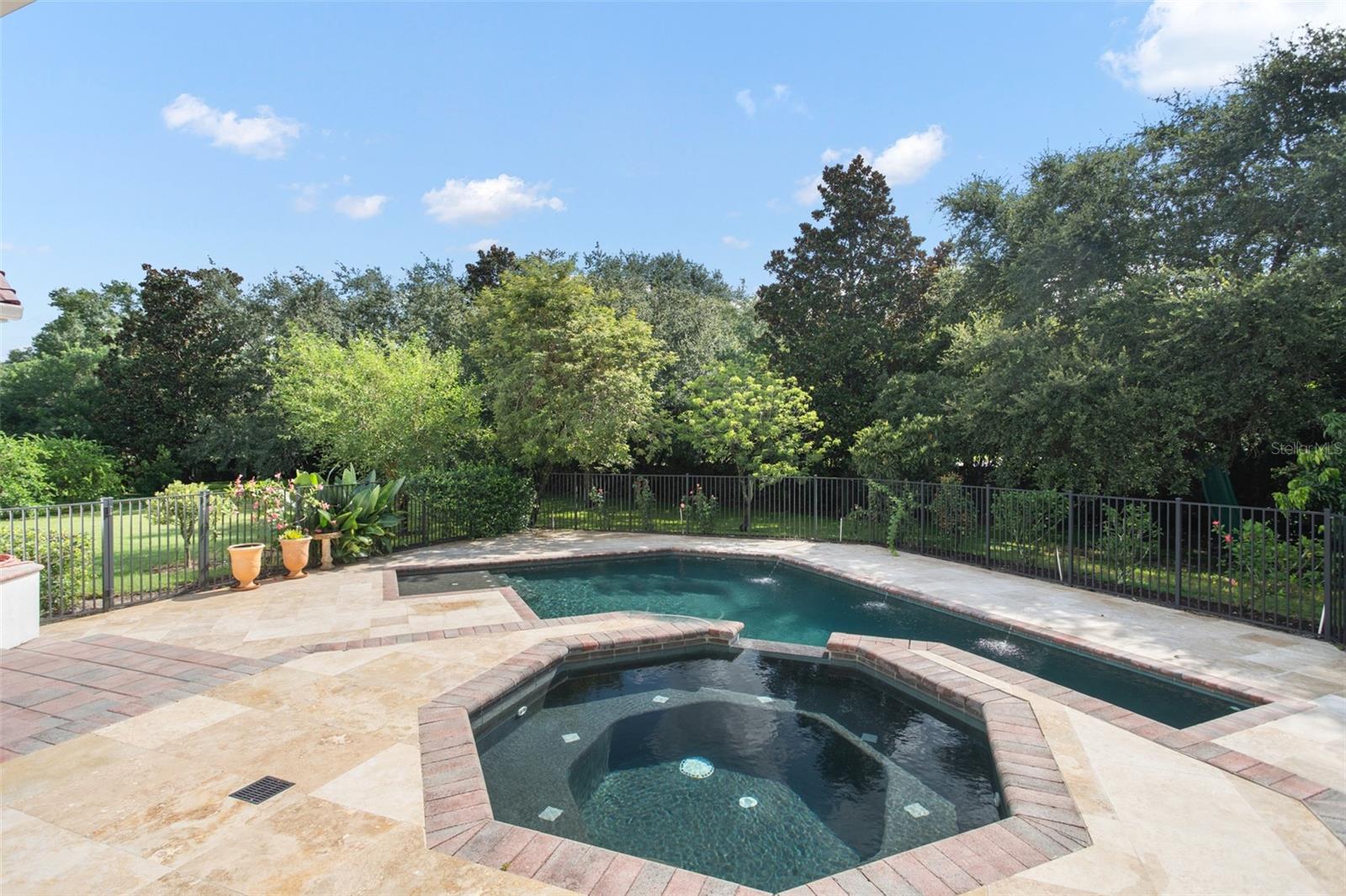 Image 13 of 53 For 9011 Pinnacle Circle