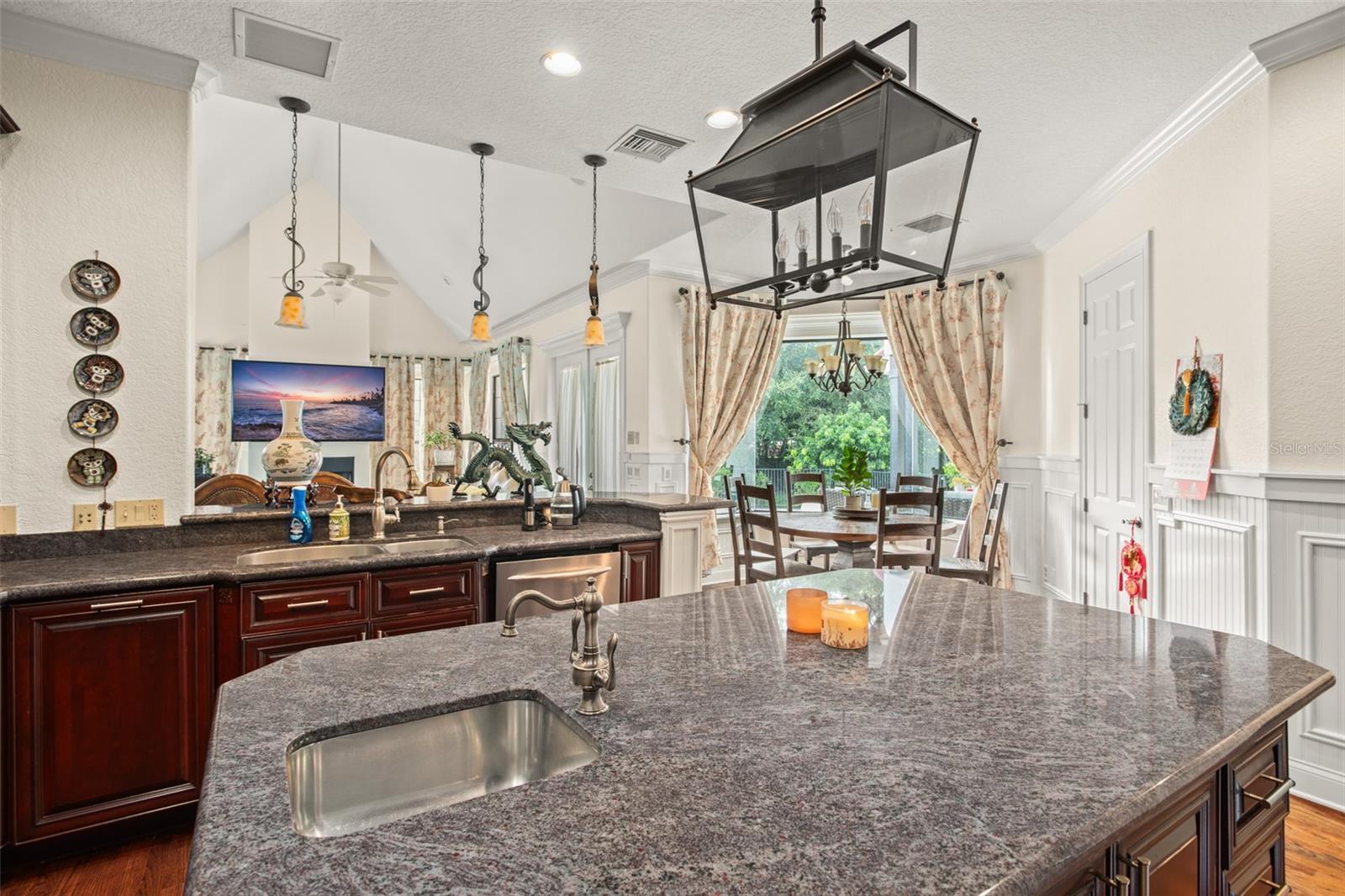 Image 15 of 53 For 9011 Pinnacle Circle