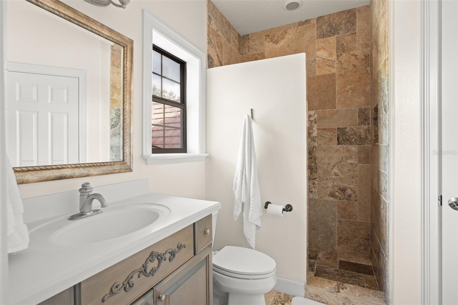 Image 37 of 53 For 9011 Pinnacle Circle