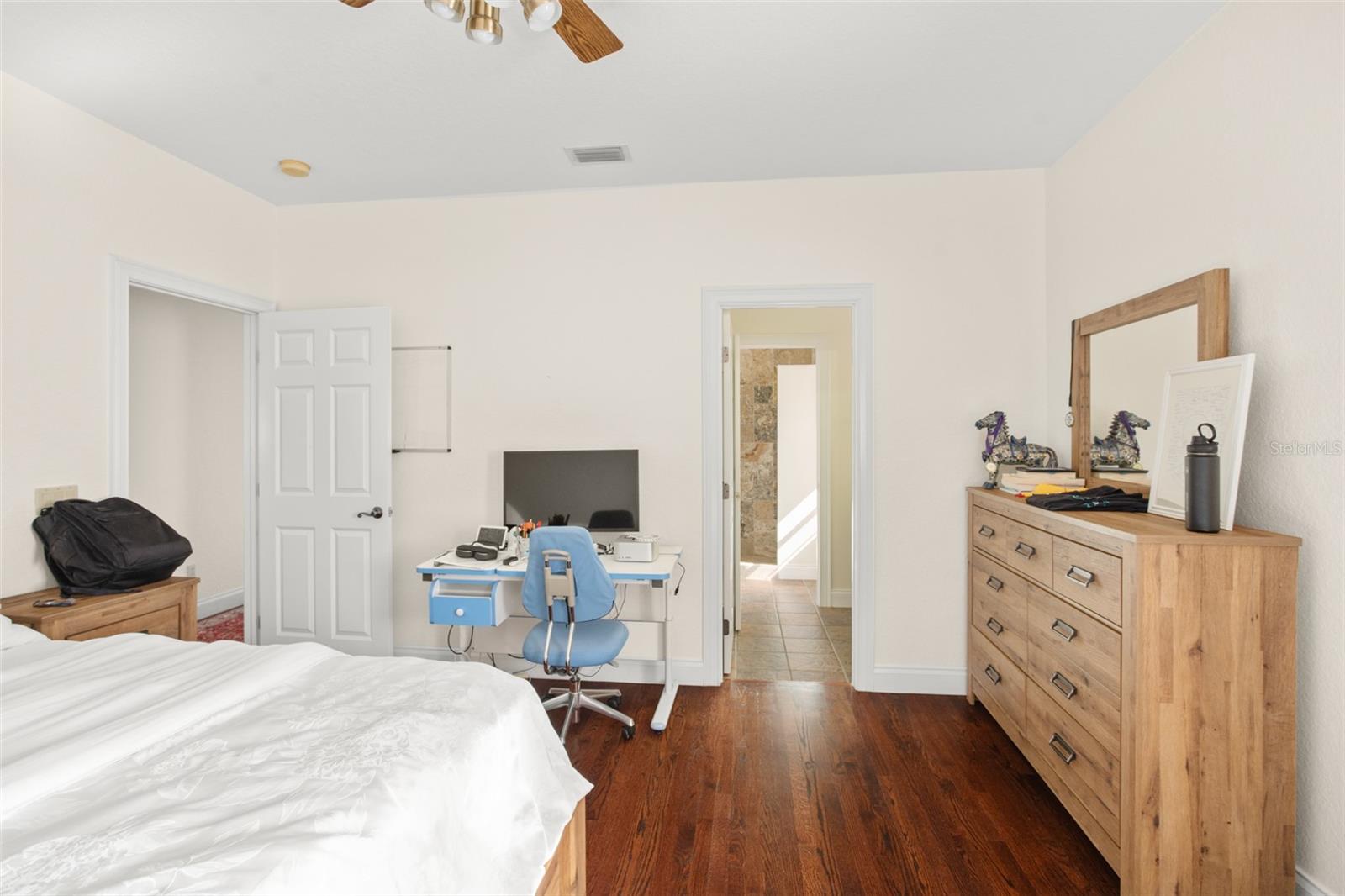 Image 39 of 53 For 9011 Pinnacle Circle