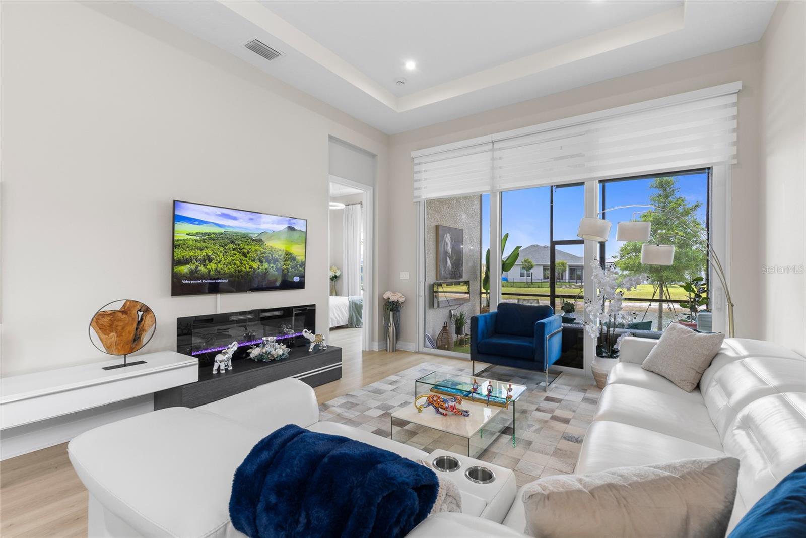 Image 11 of 41 For 819 Liliana Drive