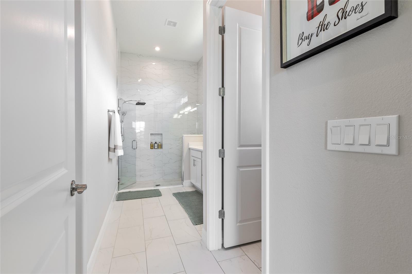 Image 15 of 41 For 819 Liliana Drive