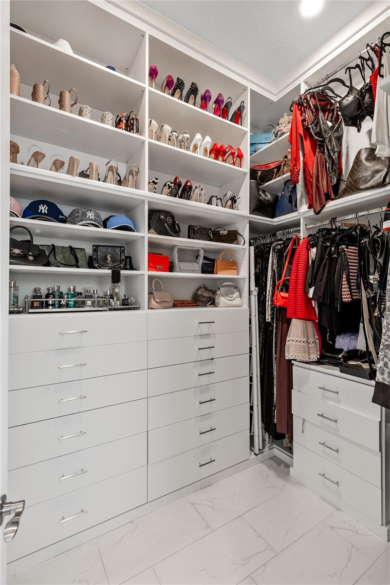 Image 18 of 41 For 819 Liliana Drive