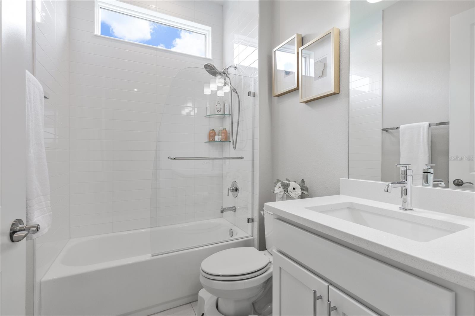 Image 21 of 41 For 819 Liliana Drive