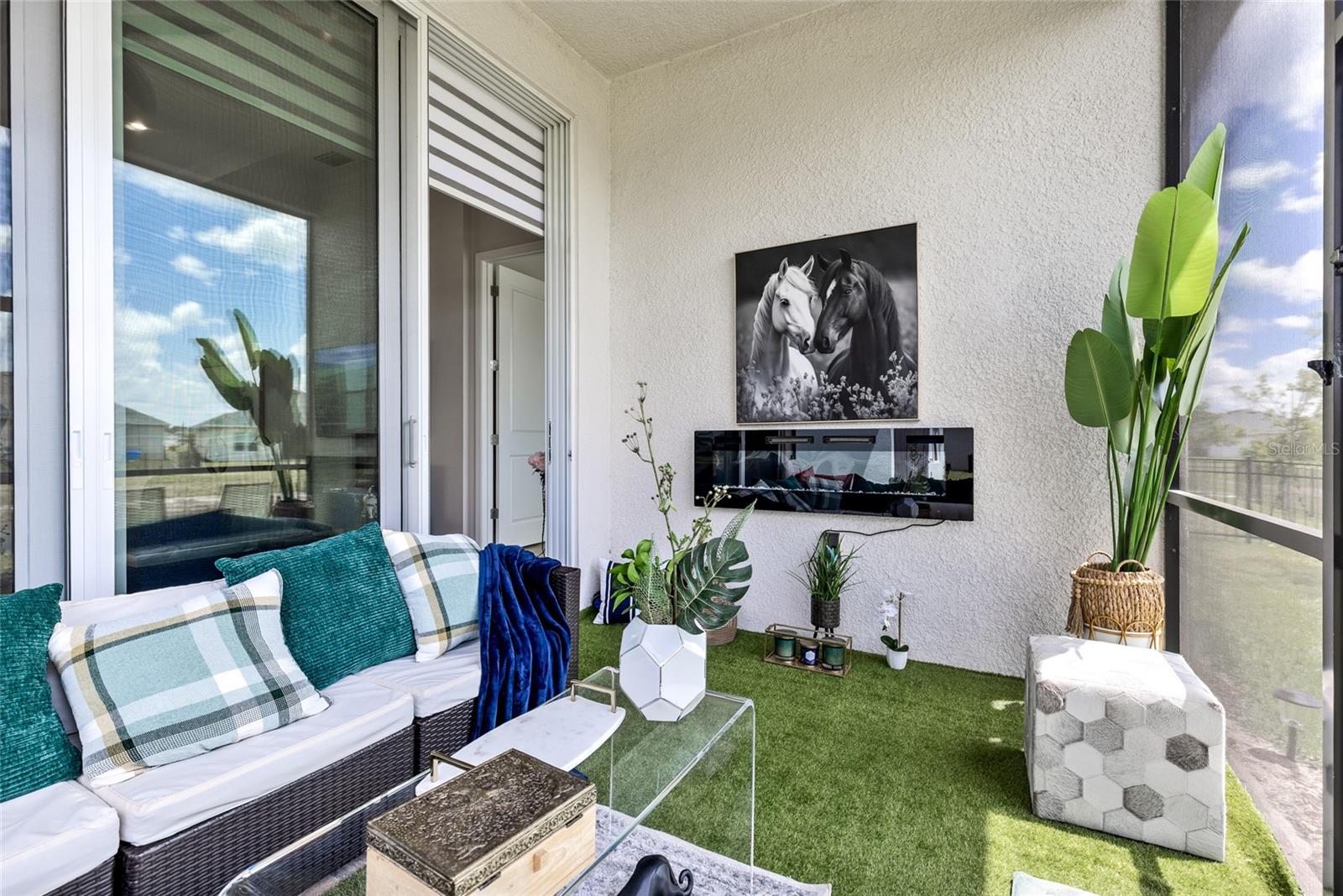 Image 24 of 41 For 819 Liliana Drive