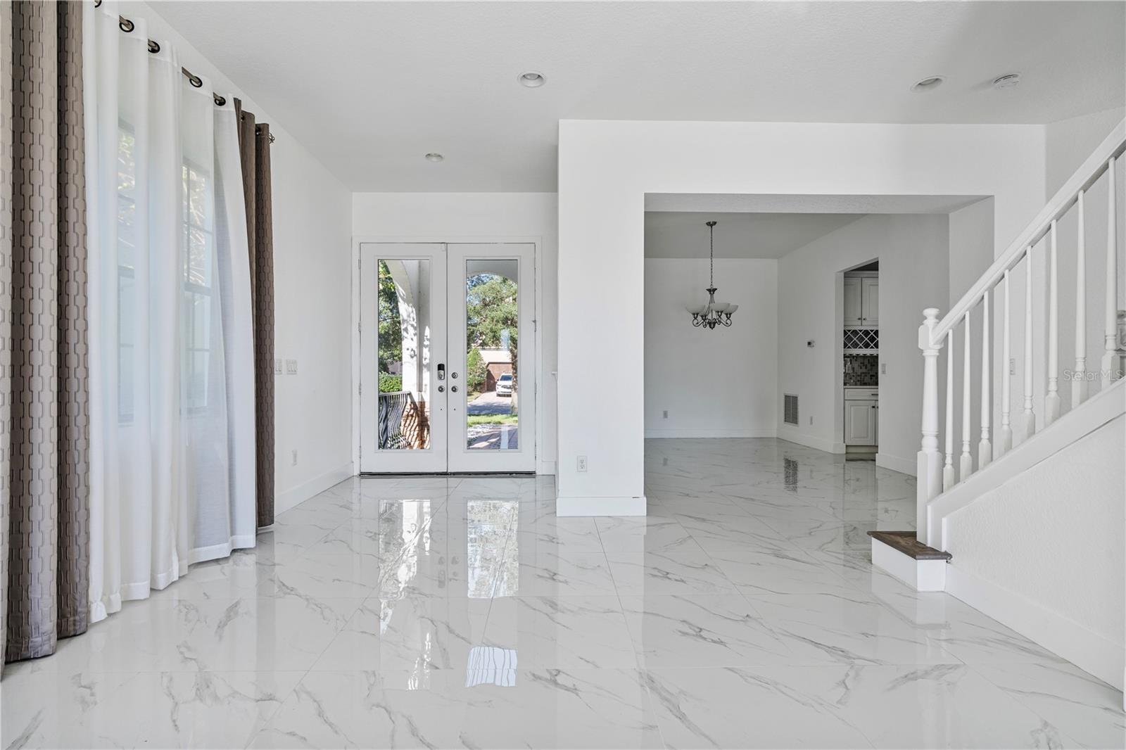 Image 21 of 53 For 13019 Woodford Street