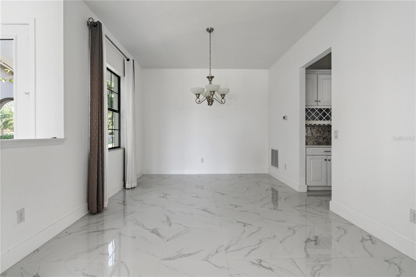 Image 23 of 53 For 13019 Woodford Street