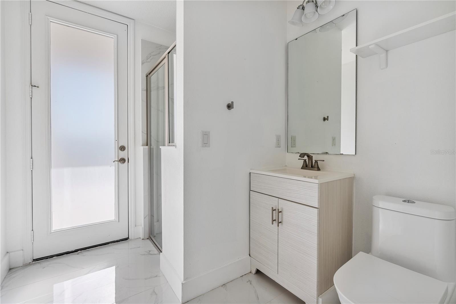 Image 29 of 53 For 13019 Woodford Street