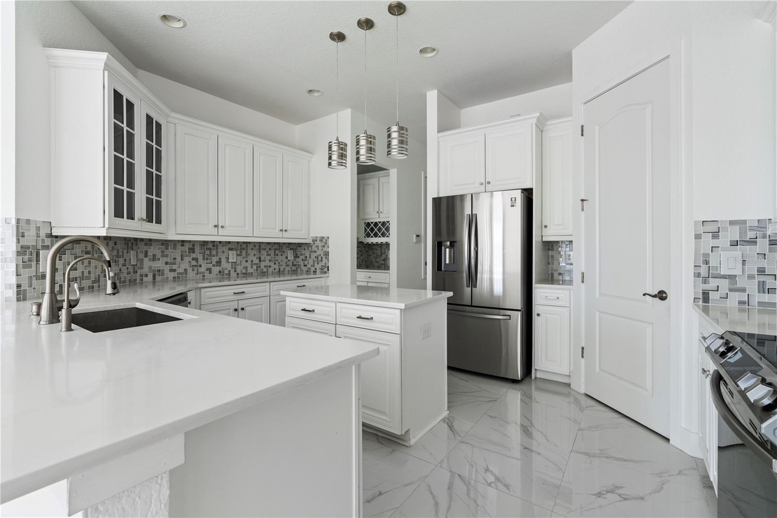 Image 32 of 53 For 13019 Woodford Street