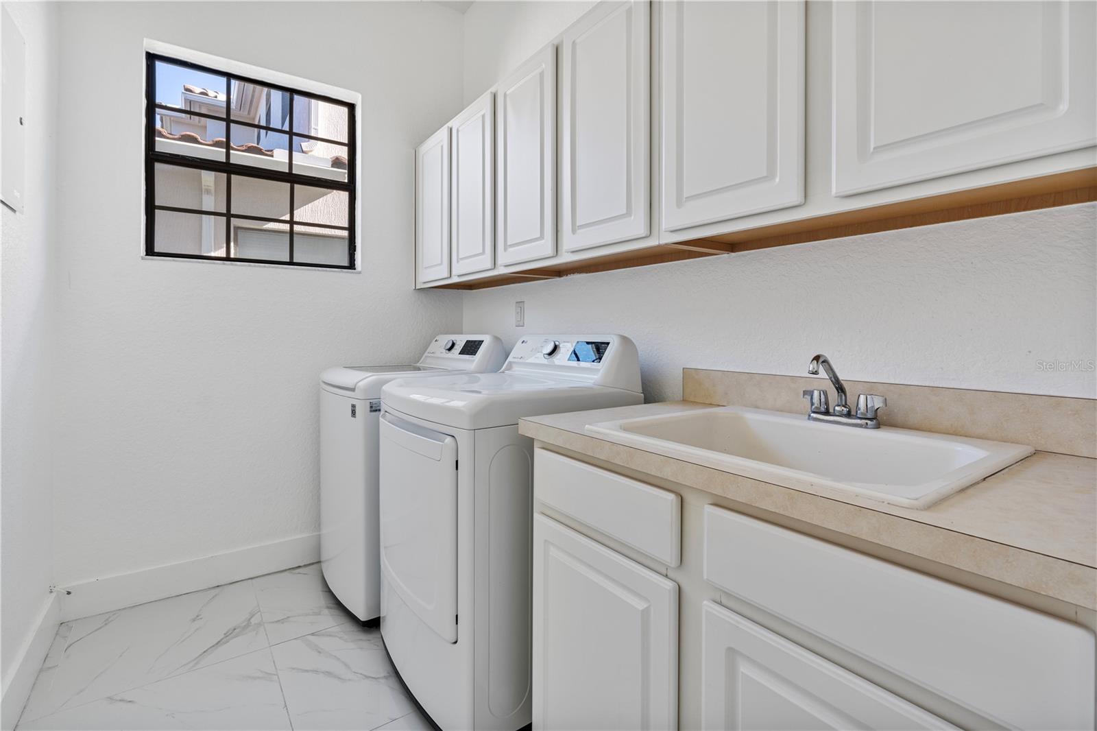 Image 52 of 53 For 13019 Woodford Street