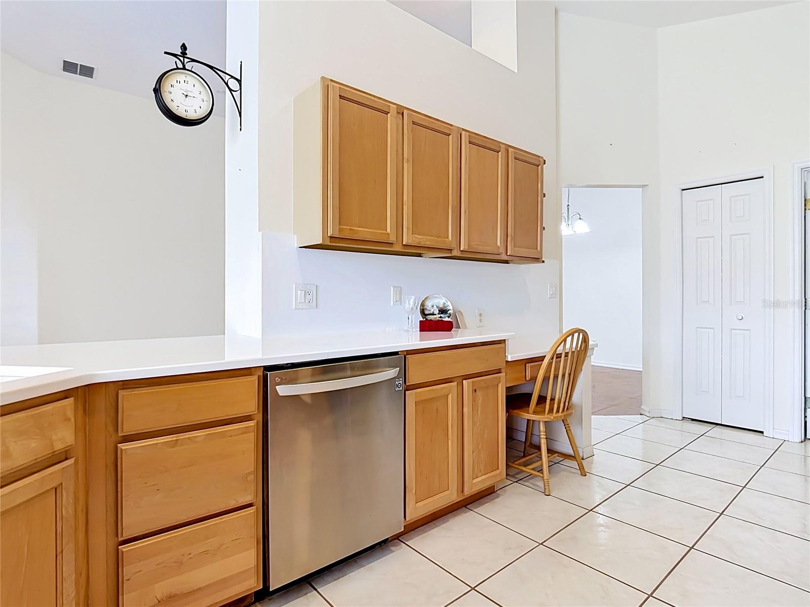 Image 11 of 56 For 322 High Vista Drive