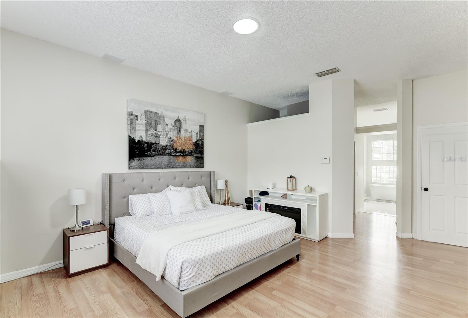 Image 23 of 38 For 3532 Amaca Circle