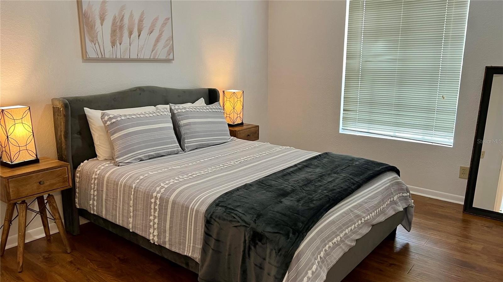 Image 12 of 17 For 11526 Westwood Boulevard 723