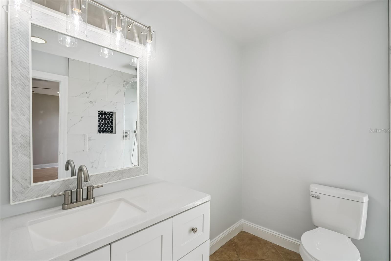 Image 19 of 46 For 108 Edgewater Circle