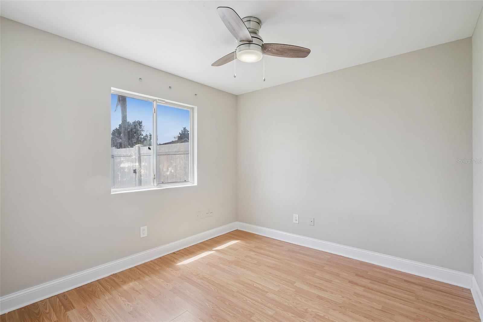 Image 23 of 46 For 108 Edgewater Circle