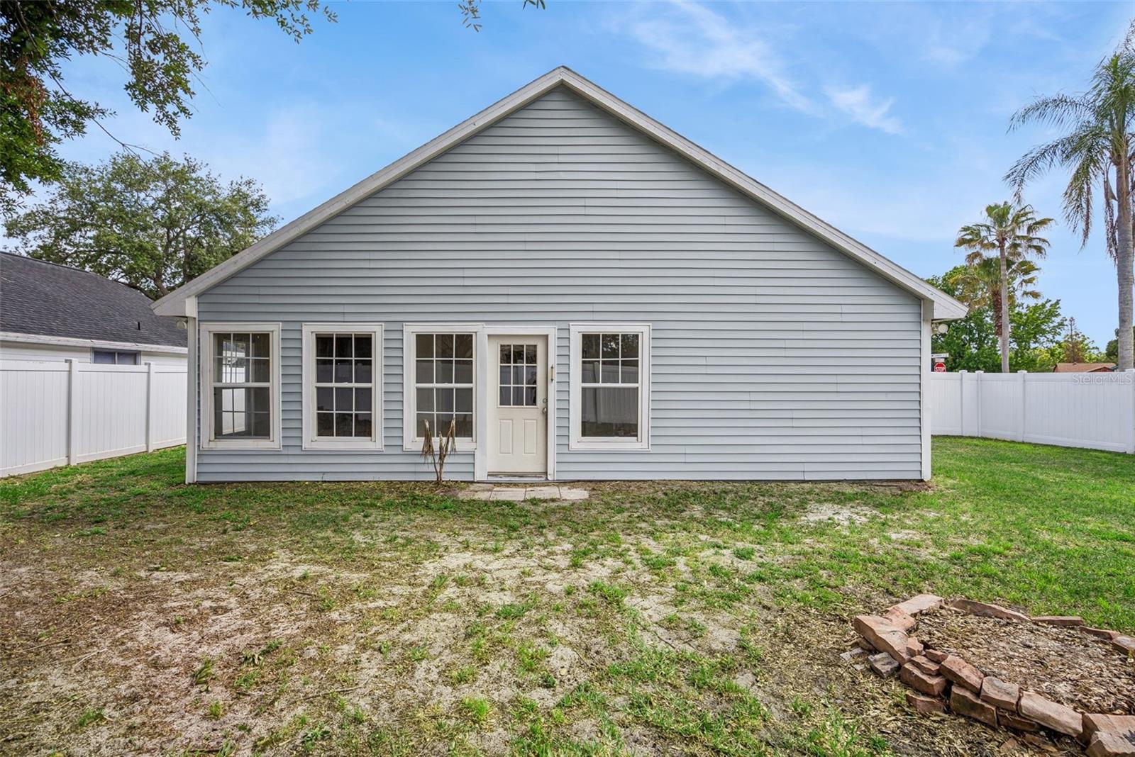 Image 29 of 46 For 108 Edgewater Circle