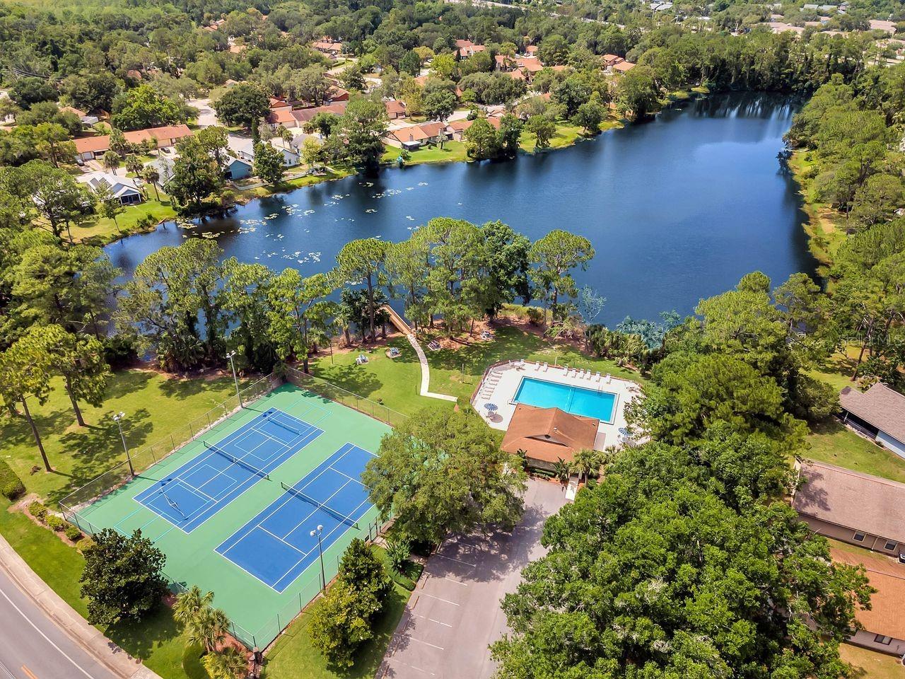 Image 32 of 46 For 108 Edgewater Circle