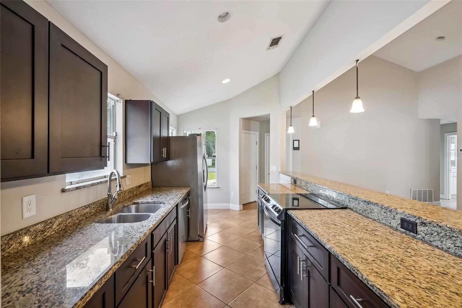 Image 8 of 46 For 108 Edgewater Circle