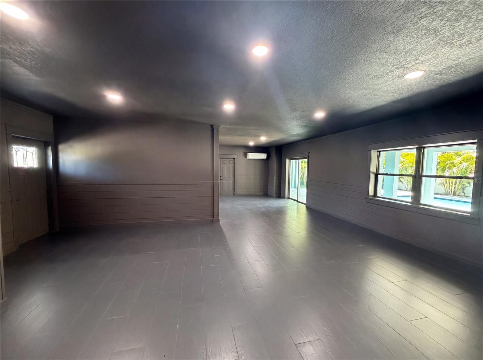 Image 10 of 59 For 83 Palm Boulevard