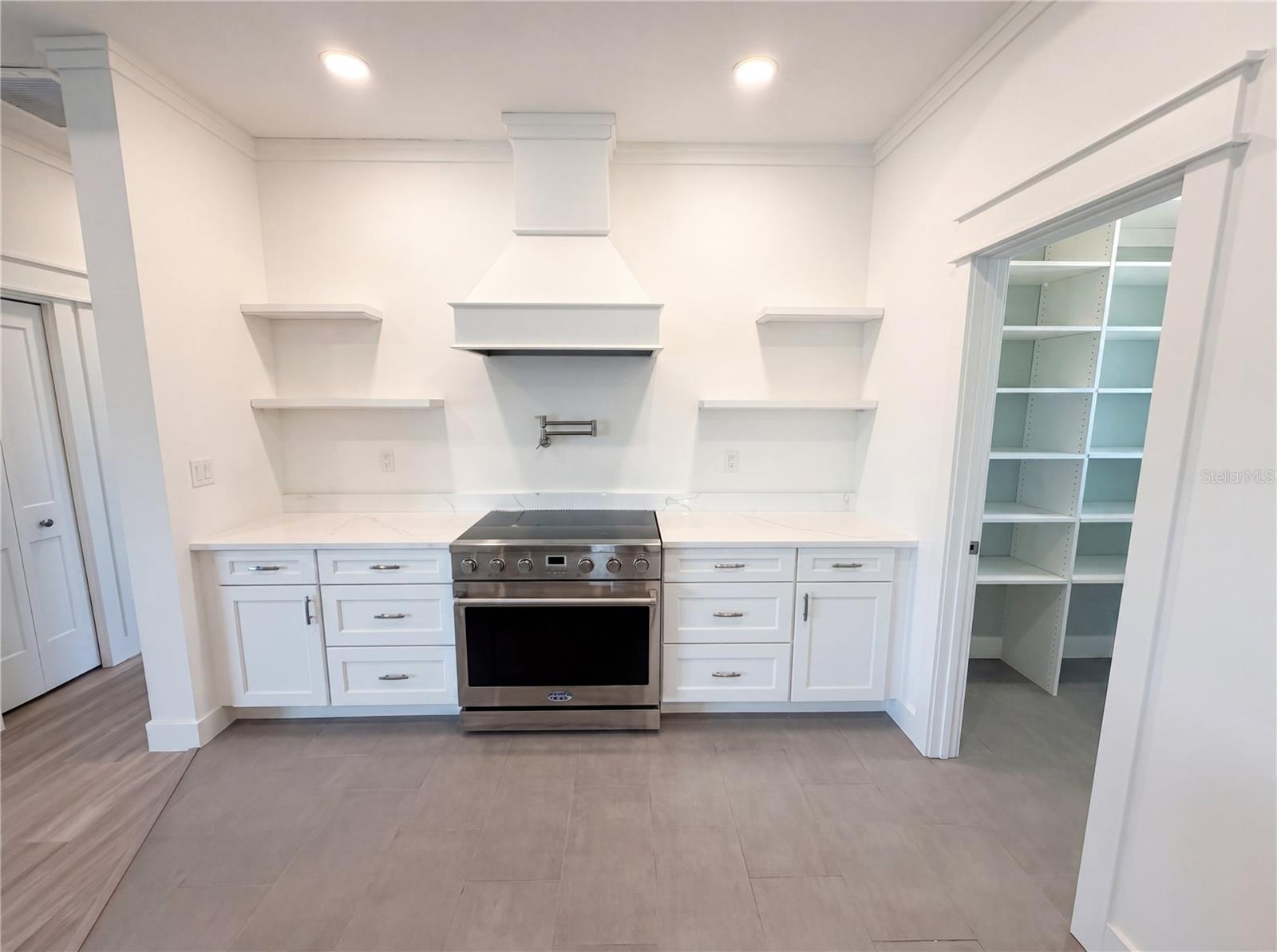 Image 16 of 59 For 83 Palm Boulevard