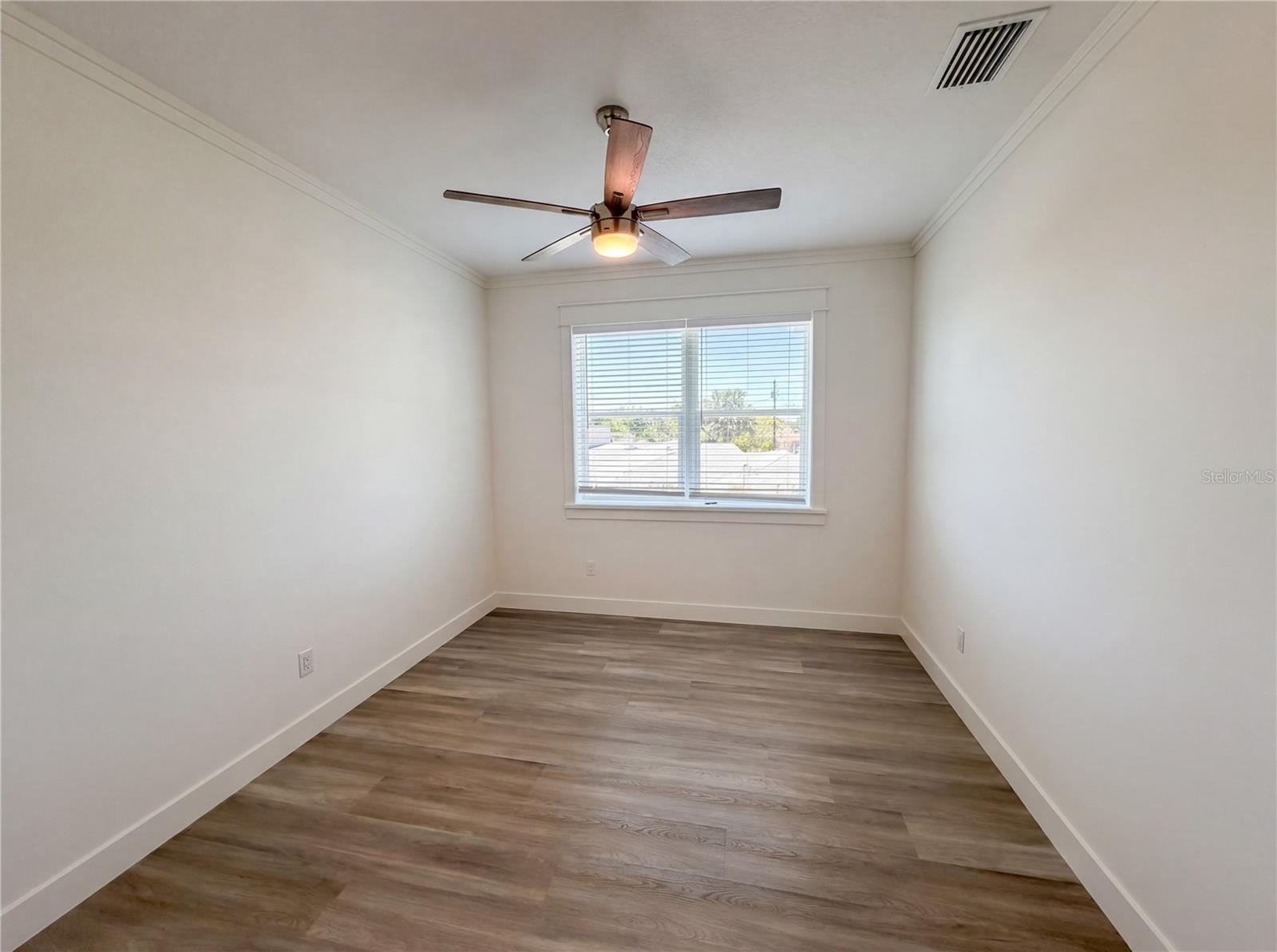 Image 19 of 59 For 83 Palm Boulevard