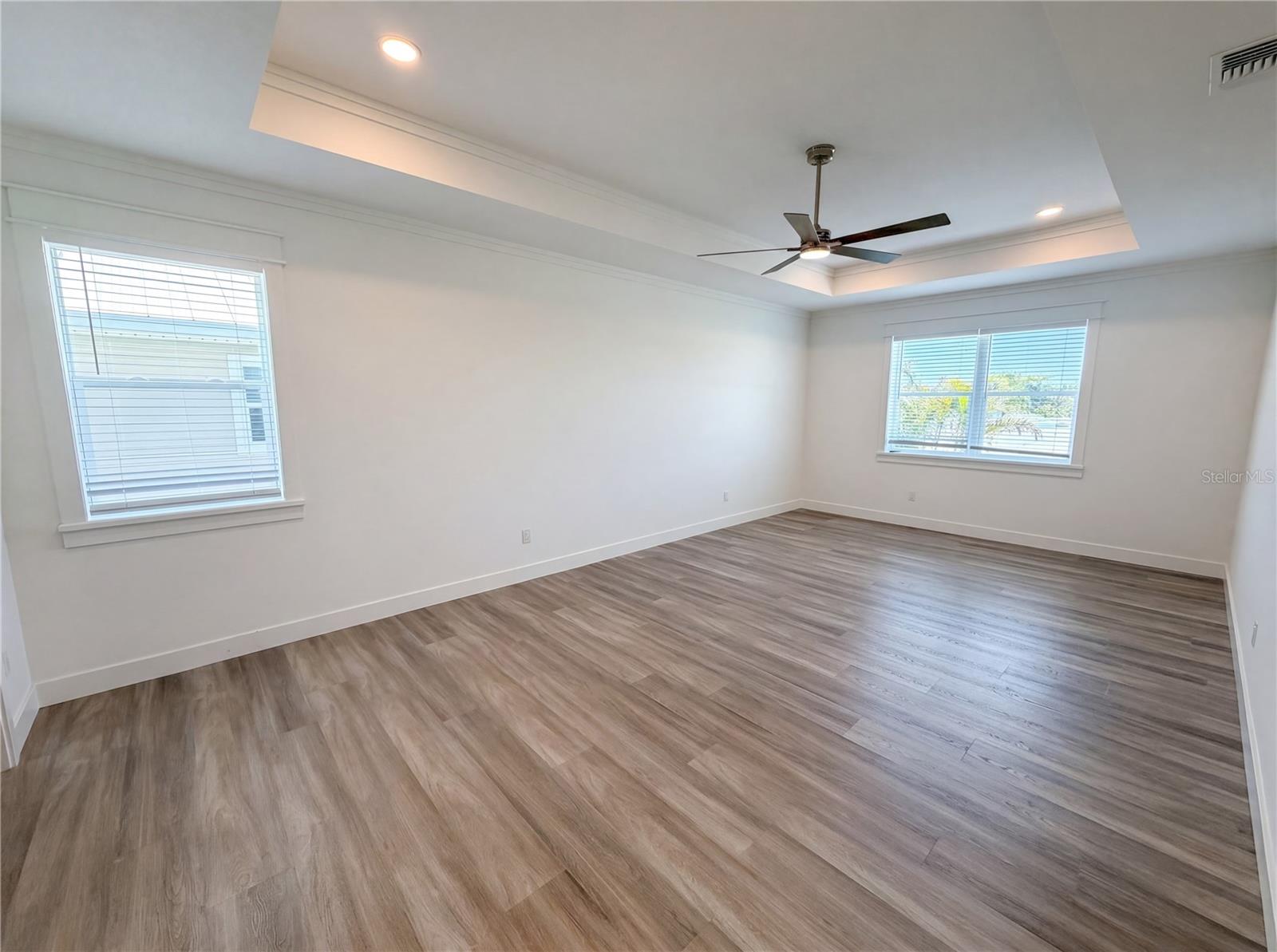 Image 21 of 59 For 83 Palm Boulevard