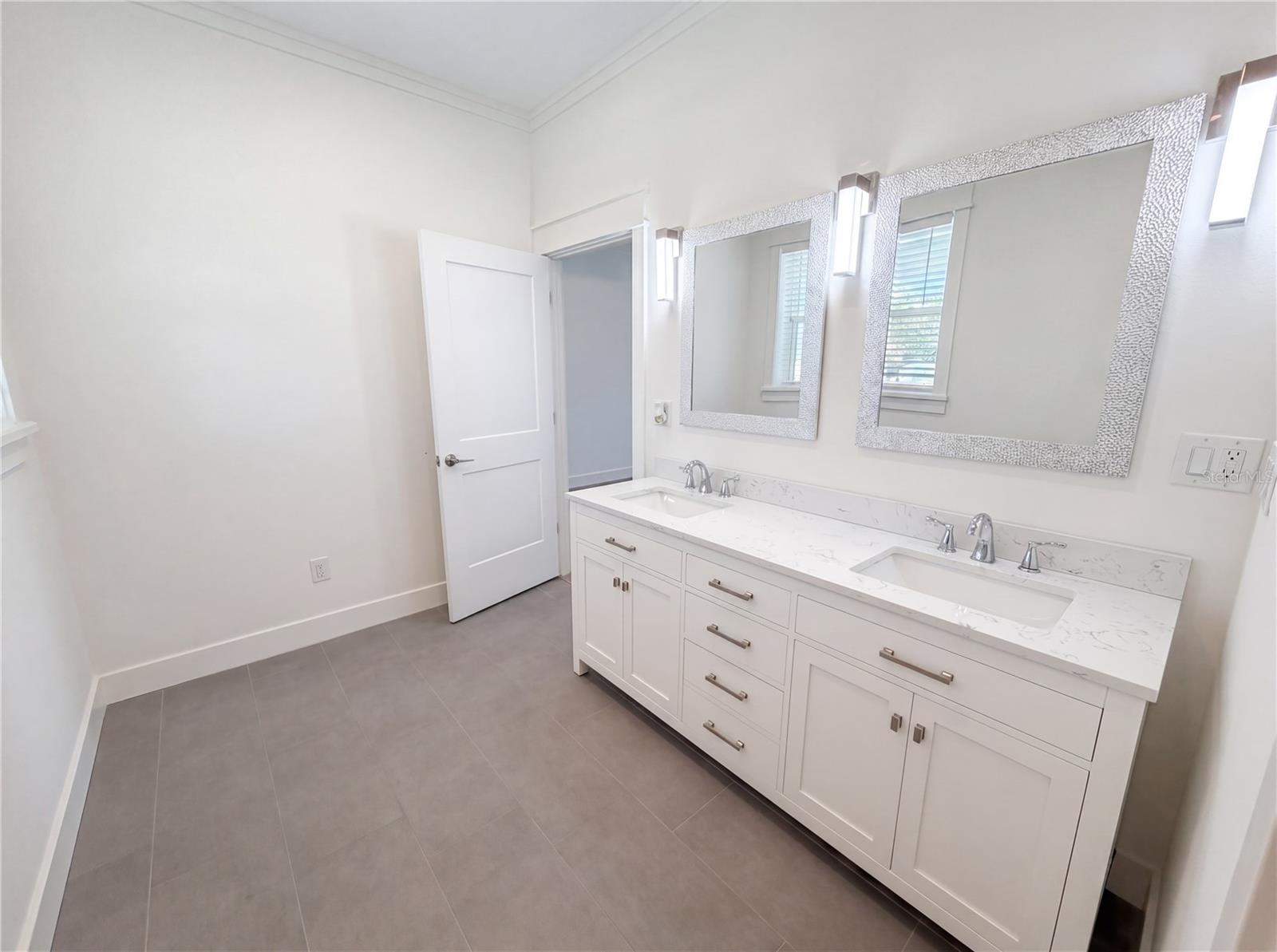 Image 26 of 59 For 83 Palm Boulevard