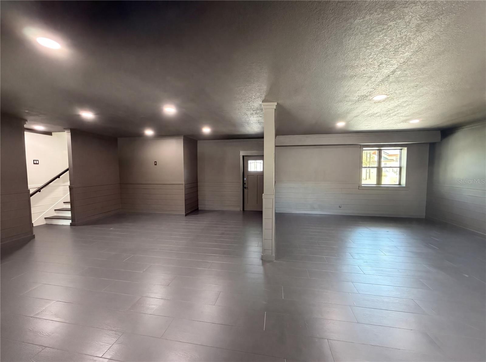 Image 33 of 59 For 83 Palm Boulevard