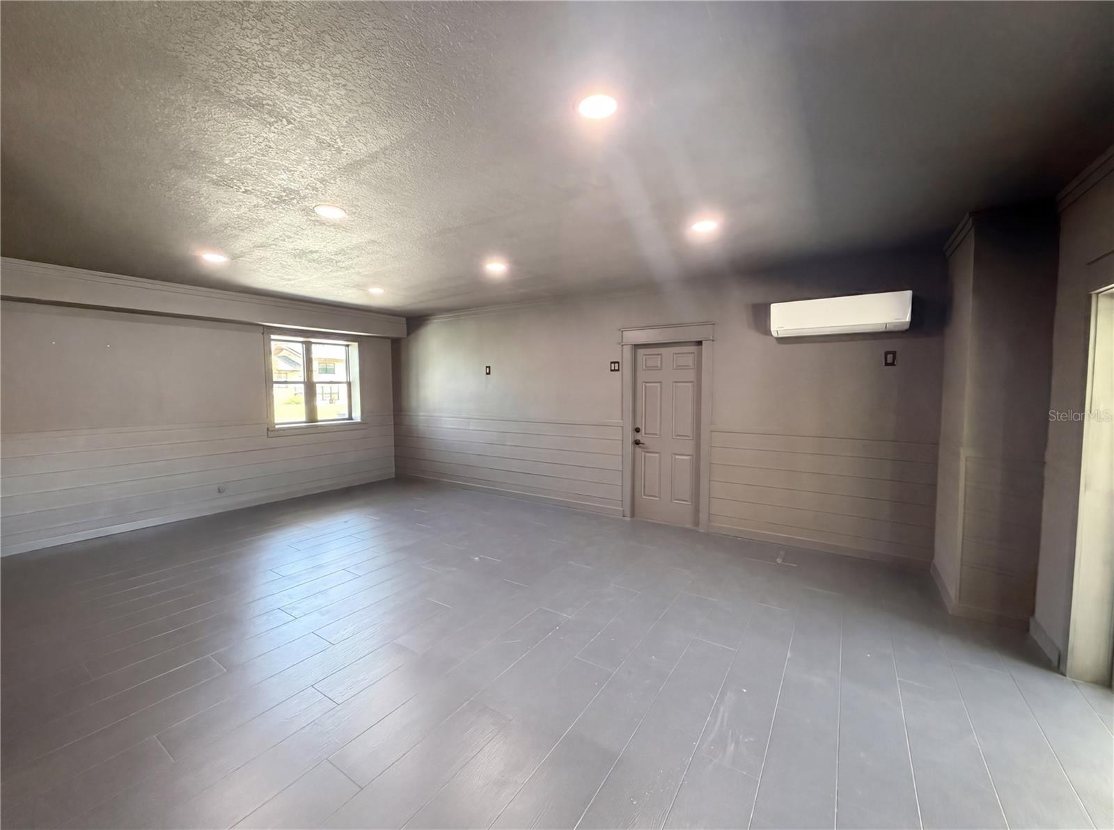 Image 9 of 59 For 83 Palm Boulevard