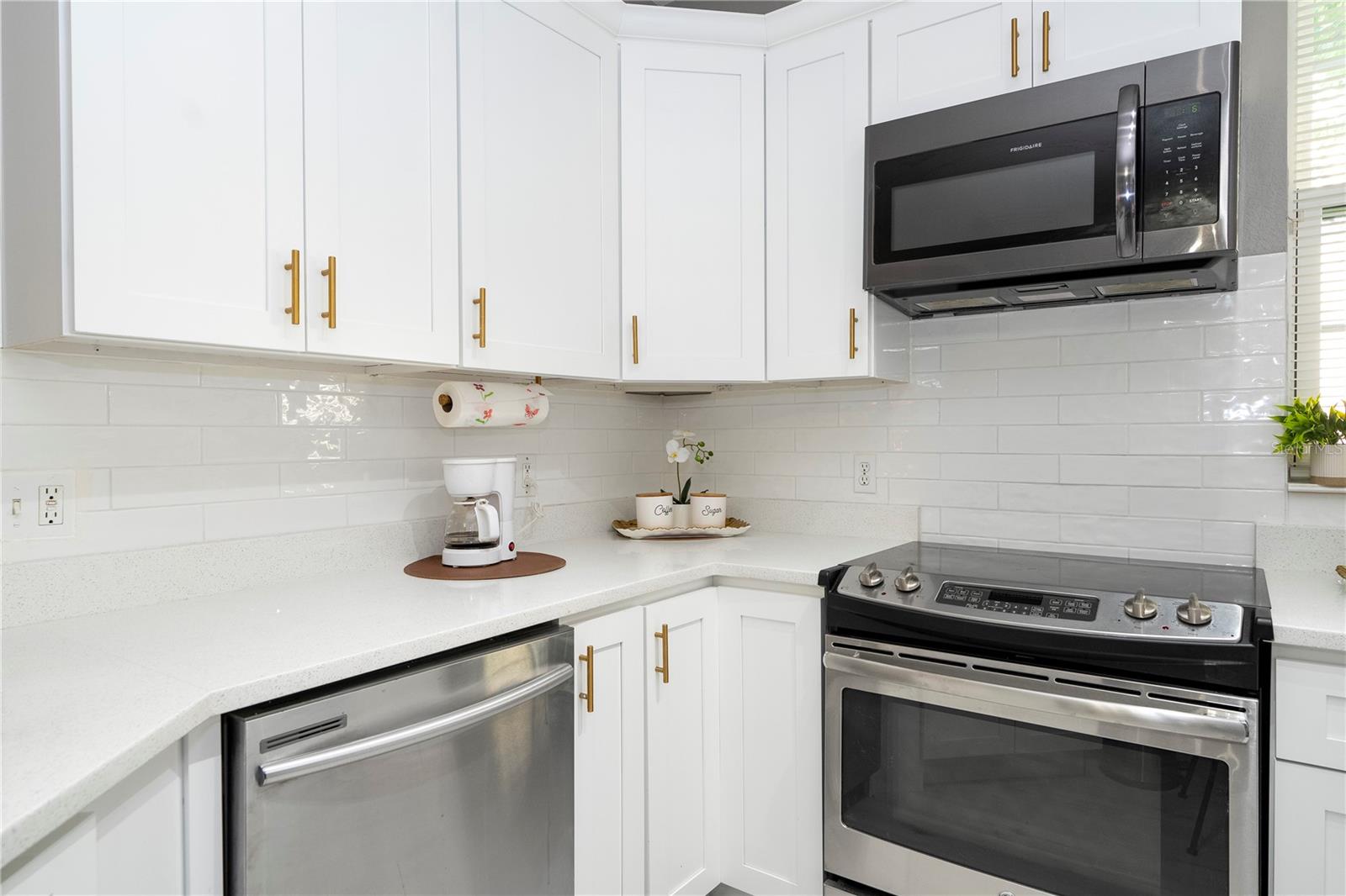 Image 12 of 60 For 3353 Westchester Square Boulevard 101