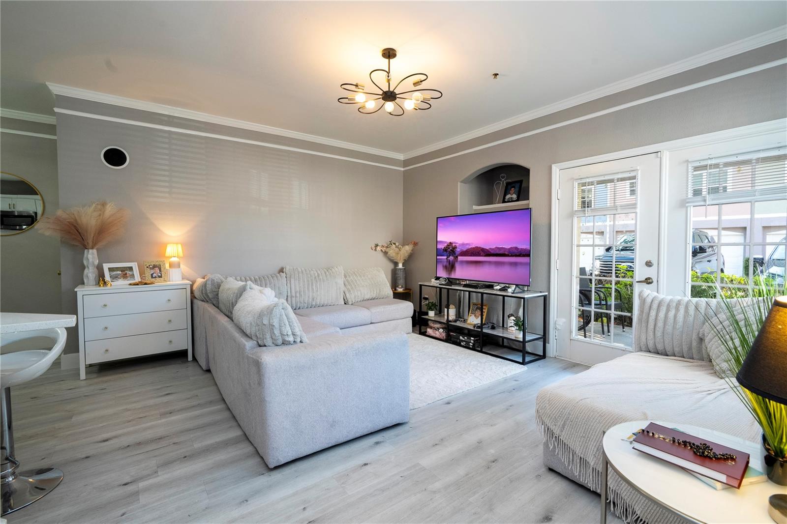 Image 5 of 60 For 3353 Westchester Square Boulevard 101