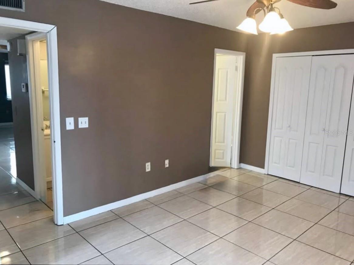 Image 7 of 15 For 2565 Oak Park Way 213