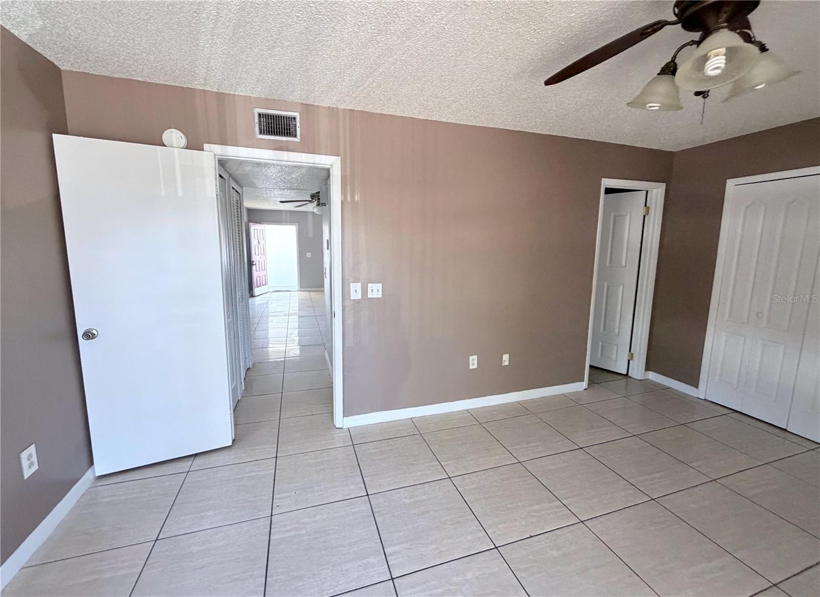 Image 8 of 15 For 2565 Oak Park Way 213